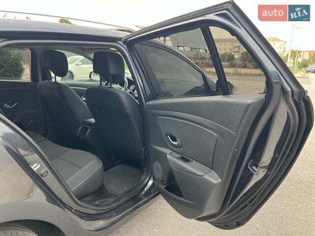 Серый Рено Меган, объемом двигателя 1.5 л и пробегом 270 тыс. км за 7500 $, фото 35 на Automoto.ua