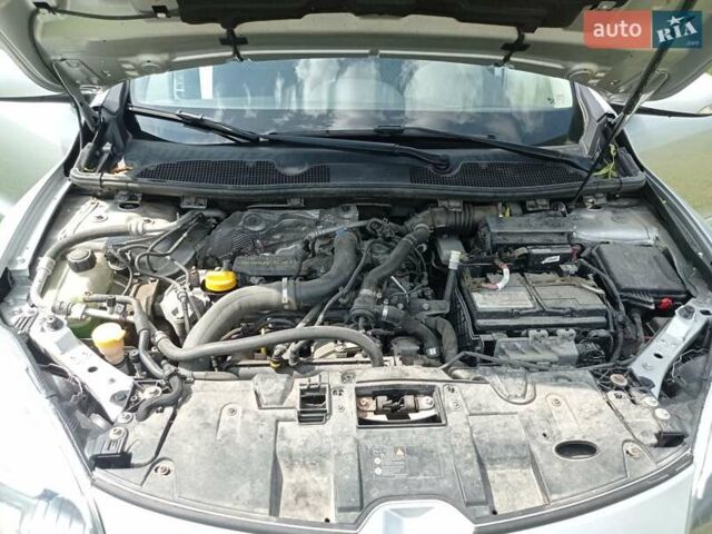 Сірий Рено Меган, об'ємом двигуна 1.2 л та пробігом 179 тис. км за 8250 $, фото 16 на Automoto.ua