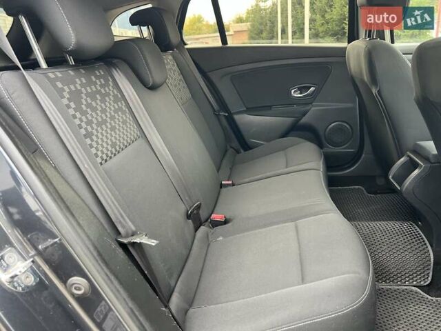 Серый Рено Меган, объемом двигателя 1.5 л и пробегом 270 тыс. км за 7500 $, фото 37 на Automoto.ua