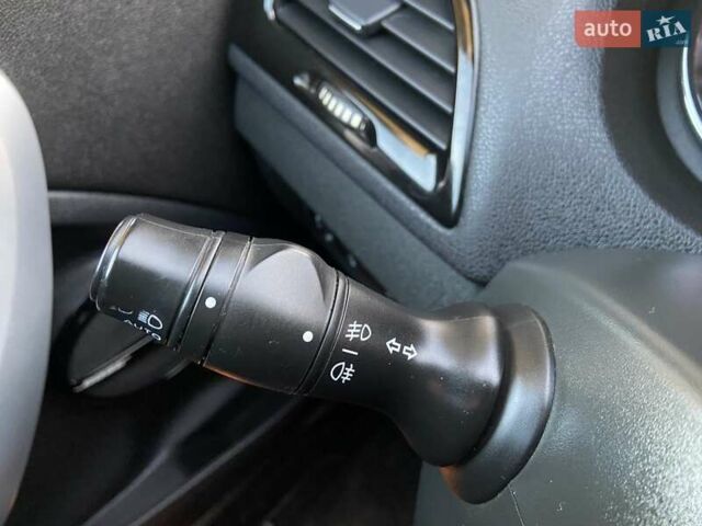 Серый Рено Меган, объемом двигателя 1.5 л и пробегом 194 тыс. км за 8850 $, фото 116 на Automoto.ua