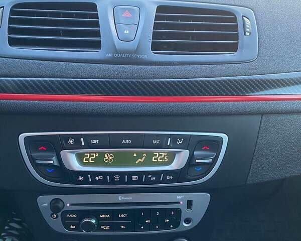 Серый Рено Меган, объемом двигателя 1.46 л и пробегом 256 тыс. км за 7700 $, фото 48 на Automoto.ua