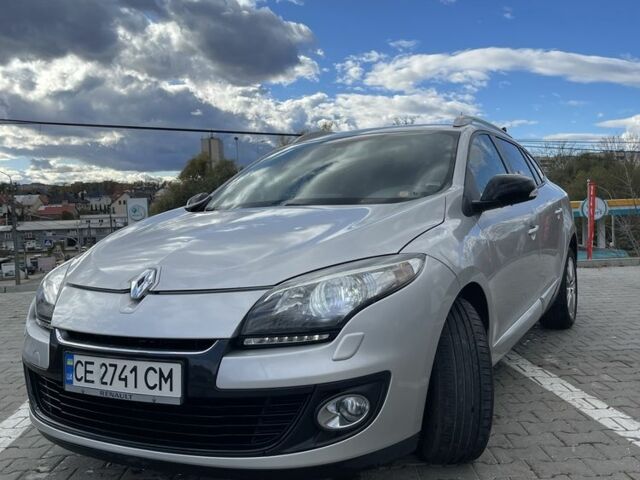 Рено Меган 2013 в Черновцах на Automoto.ua Серый Рено Меган, объемом двигателя 1.5 л и пробегом 255 тыс. км за 8280 $, фото 1 на Automoto.ua