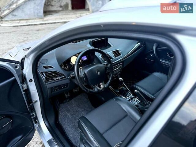 Сірий Рено Меган, об'ємом двигуна 1.6 л та пробігом 230 тис. км за 7700 $, фото 25 на Automoto.ua