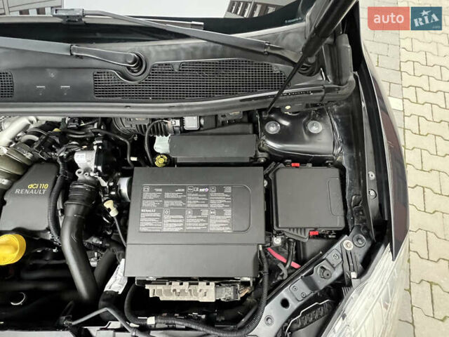 Серый Рено Меган, объемом двигателя 1.5 л и пробегом 203 тыс. км за 7700 $, фото 58 на Automoto.ua