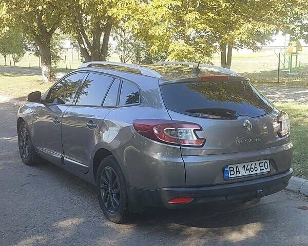 Серый Рено Меган, объемом двигателя 1.5 л и пробегом 344 тыс. км за 7950 $, фото 11 на Automoto.ua