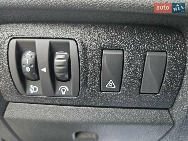 Серый Рено Меган, объемом двигателя 1.6 л и пробегом 173 тыс. км за 7450 $, фото 76 на Automoto.ua