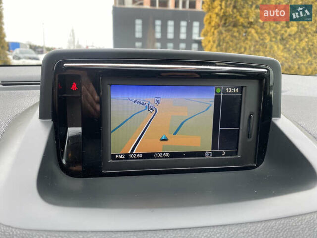 Сірий Рено Меган, об'ємом двигуна 1.2 л та пробігом 171 тис. км за 6600 $, фото 26 на Automoto.ua