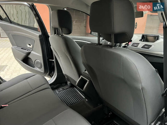 Серый Рено Меган, объемом двигателя 1.5 л и пробегом 203 тыс. км за 7700 $, фото 52 на Automoto.ua