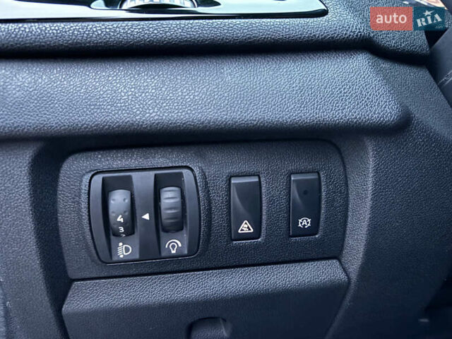 Серый Рено Меган, объемом двигателя 1.5 л и пробегом 264 тыс. км за 7600 $, фото 41 на Automoto.ua