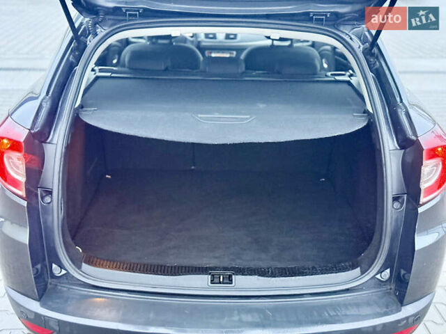 Сірий Рено Меган, об'ємом двигуна 1.6 л та пробігом 243 тис. км за 7499 $, фото 45 на Automoto.ua