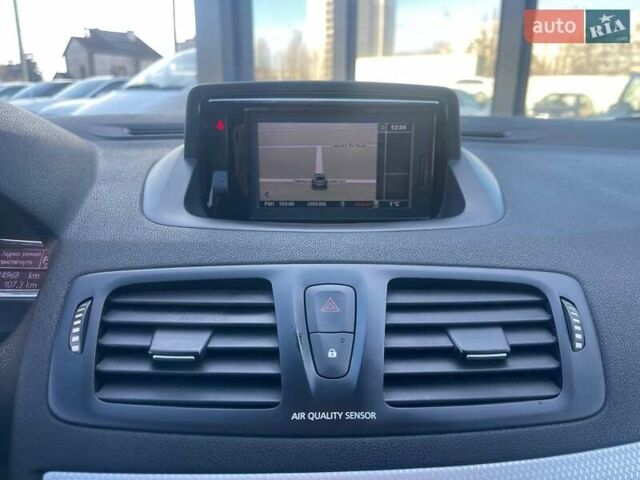 Серый Рено Меган, объемом двигателя 1.46 л и пробегом 225 тыс. км за 8990 $, фото 25 на Automoto.ua