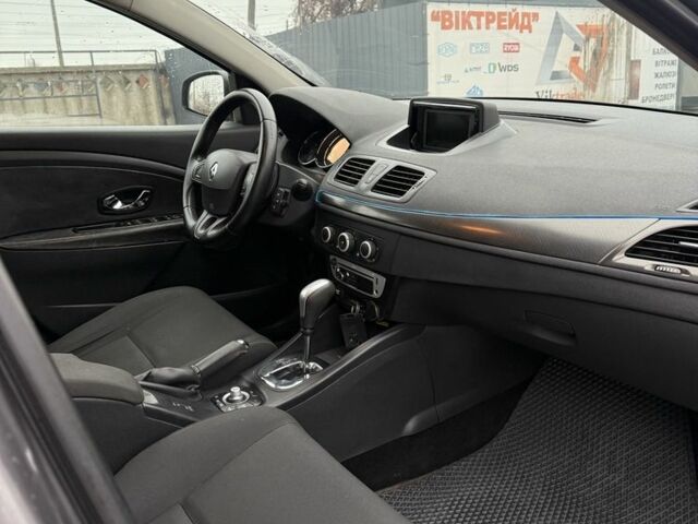 Сірий Рено Меган, об'ємом двигуна 1.5 л та пробігом 270 тис. км за 7100 $, фото 2 на Automoto.ua