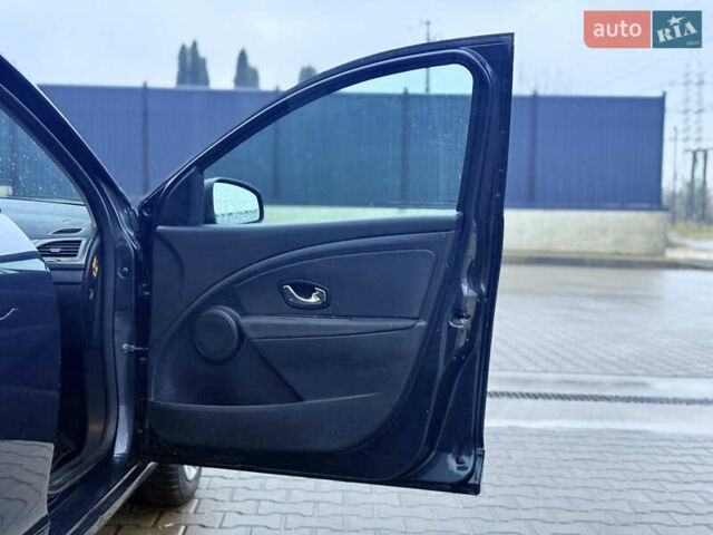 Сірий Рено Меган, об'ємом двигуна 1.6 л та пробігом 243 тис. км за 7499 $, фото 38 на Automoto.ua