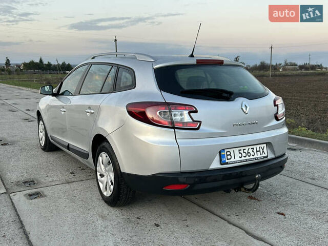 Серый Рено Меган, объемом двигателя 1.46 л и пробегом 250 тыс. км за 7200 $, фото 1 на Automoto.ua
