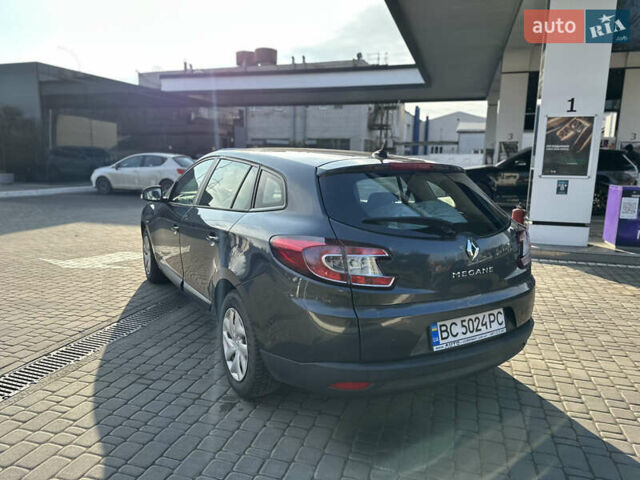 Сірий Рено Меган, об'ємом двигуна 1.46 л та пробігом 220 тис. км за 7700 $, фото 5 на Automoto.ua