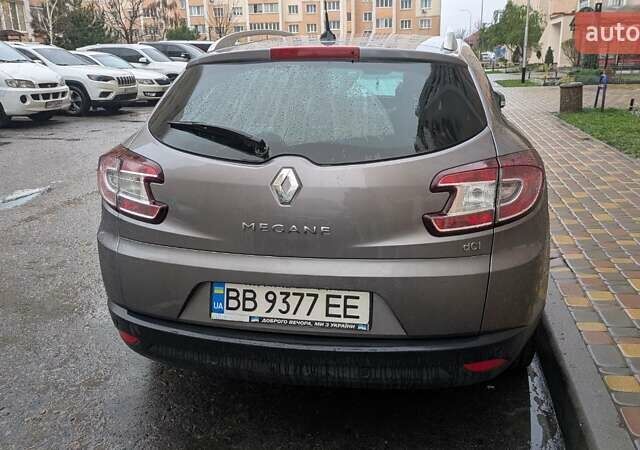 Серый Рено Меган, объемом двигателя 1.46 л и пробегом 225 тыс. км за 8500 $, фото 2 на Automoto.ua