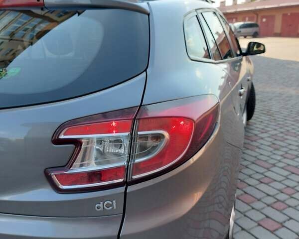 Серый Рено Меган, объемом двигателя 1.46 л и пробегом 265 тыс. км за 7250 $, фото 12 на Automoto.ua