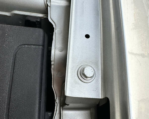 Серый Рено Меган, объемом двигателя 1.5 л и пробегом 188 тыс. км за 8700 $, фото 9 на Automoto.ua