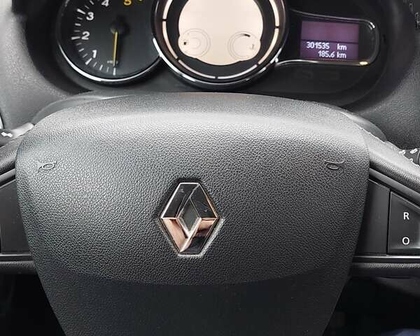 Серый Рено Меган, объемом двигателя 1.46 л и пробегом 301 тыс. км за 8100 $, фото 18 на Automoto.ua