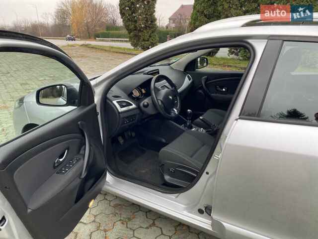 Сірий Рено Меган, об'ємом двигуна 0 л та пробігом 258 тис. км за 8250 $, фото 22 на Automoto.ua