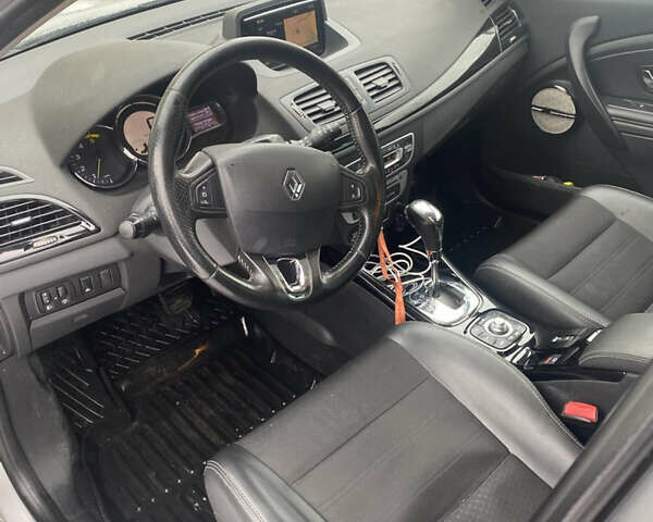 Серый Рено Меган, объемом двигателя 1.46 л и пробегом 270 тыс. км за 7500 $, фото 6 на Automoto.ua