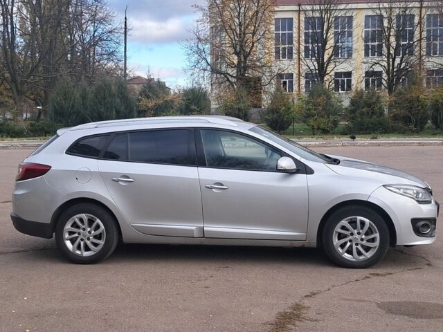 Серый Рено Меган, объемом двигателя 0 л и пробегом 175 тыс. км за 6350 $, фото 3 на Automoto.ua