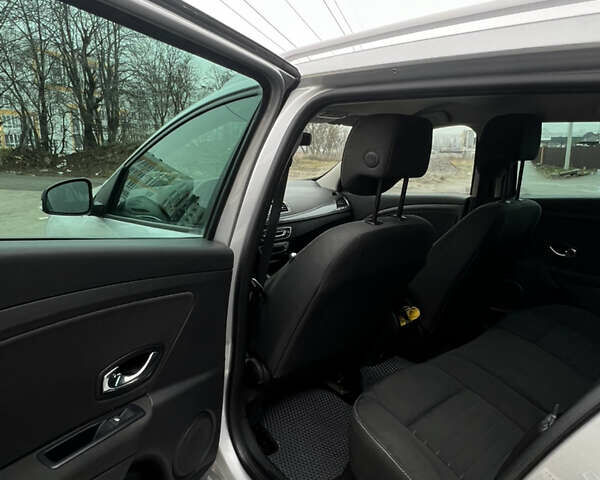 Сірий Рено Меган, об'ємом двигуна 1.6 л та пробігом 186 тис. км за 8399 $, фото 8 на Automoto.ua