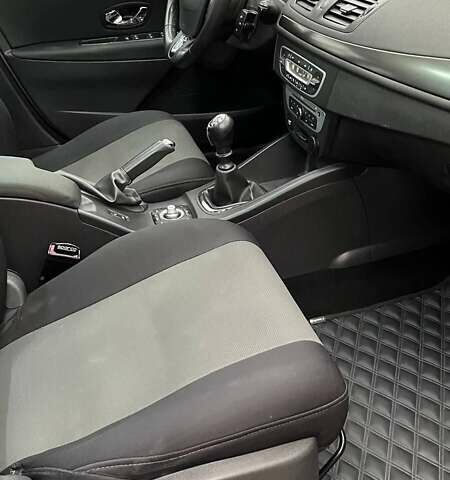 Серый Рено Меган, объемом двигателя 1.46 л и пробегом 298 тыс. км за 8800 $, фото 14 на Automoto.ua