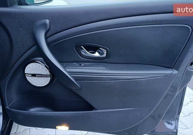 Серый Рено Меган, объемом двигателя 1.6 л и пробегом 188 тыс. км за 9450 $, фото 76 на Automoto.ua