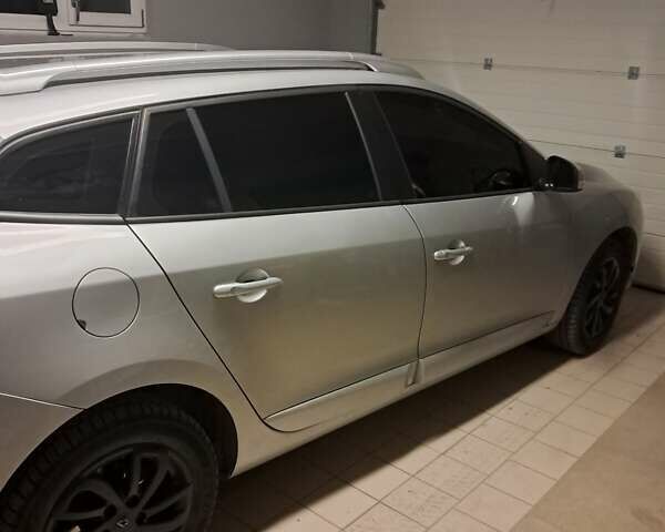 Сірий Рено Меган, об'ємом двигуна 1.5 л та пробігом 200 тис. км за 9000 $, фото 4 на Automoto.ua