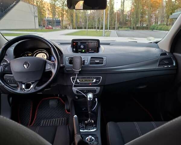 Рено Меган 2014 в Киеве на Automoto.ua Серый Рено Меган, объемом двигателя 1.46 л и пробегом 260 тыс. км за 8200 $, фото 10 на Automoto.ua