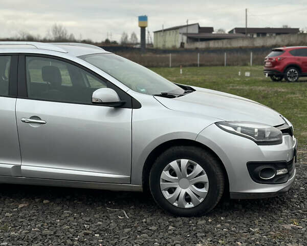 Серый Рено Меган, объемом двигателя 1.5 л и пробегом 265 тыс. км за 9200 $, фото 8 на Automoto.ua