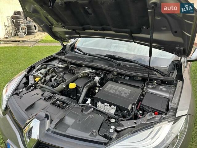 Серый Рено Меган, объемом двигателя 0 л и пробегом 146 тыс. км за 9450 $, фото 53 на Automoto.ua