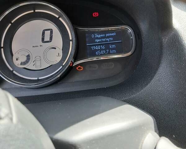 Сірий Рено Меган, об'ємом двигуна 1.5 л та пробігом 200 тис. км за 9000 $, фото 5 на Automoto.ua