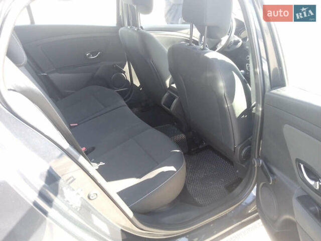 Серый Рено Меган, объемом двигателя 1.5 л и пробегом 355 тыс. км за 7200 $, фото 3 на Automoto.ua