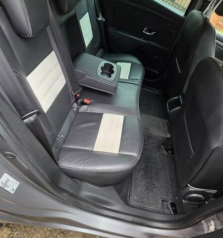 Сірий Рено Меган, об'ємом двигуна 1.46 л та пробігом 221 тис. км за 9000 $, фото 29 на Automoto.ua