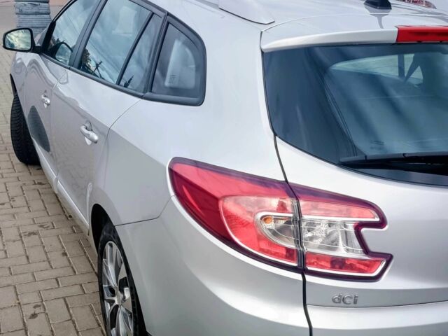 Серый Рено Меган, объемом двигателя 1.5 л и пробегом 250 тыс. км за 8000 $, фото 2 на Automoto.ua