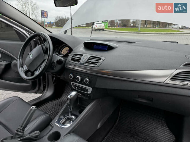 Серый Рено Меган, объемом двигателя 1.5 л и пробегом 320 тыс. км за 7600 $, фото 22 на Automoto.ua