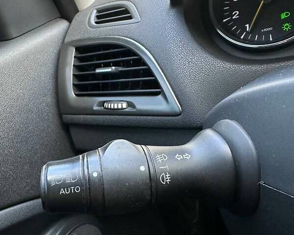 Сірий Рено Меган, об'ємом двигуна 1.46 л та пробігом 274 тис. км за 7790 $, фото 26 на Automoto.ua