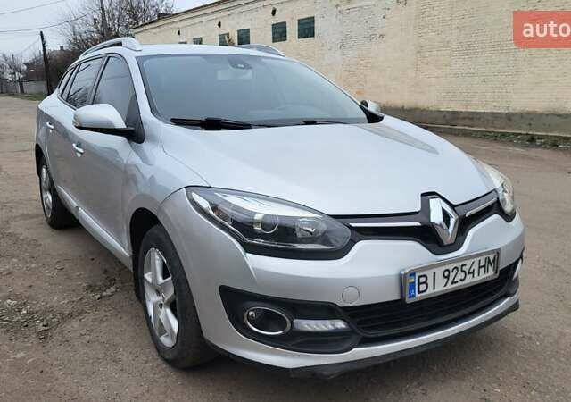 Серый Рено Меган, объемом двигателя 1.46 л и пробегом 233 тыс. км за 7800 $, фото 4 на Automoto.ua