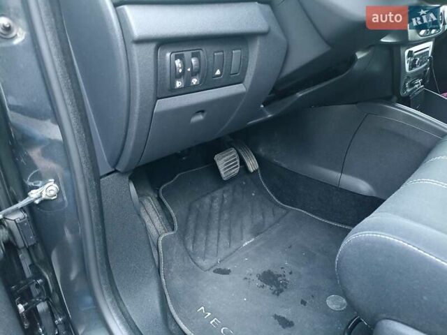 Серый Рено Меган, объемом двигателя 1.46 л и пробегом 243 тыс. км за 9000 $, фото 15 на Automoto.ua