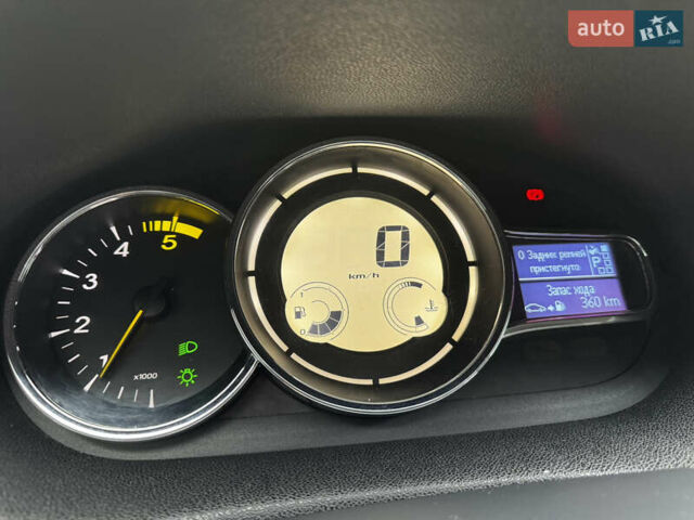 Серый Рено Меган, объемом двигателя 1.5 л и пробегом 320 тыс. км за 7600 $, фото 27 на Automoto.ua