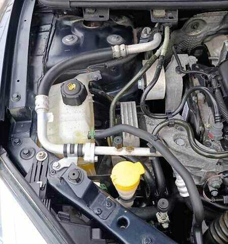 Серый Рено Меган, объемом двигателя 1.6 л и пробегом 188 тыс. км за 9450 $, фото 91 на Automoto.ua