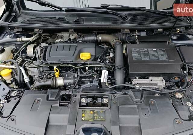 Серый Рено Меган, объемом двигателя 1.6 л и пробегом 188 тыс. км за 9450 $, фото 89 на Automoto.ua