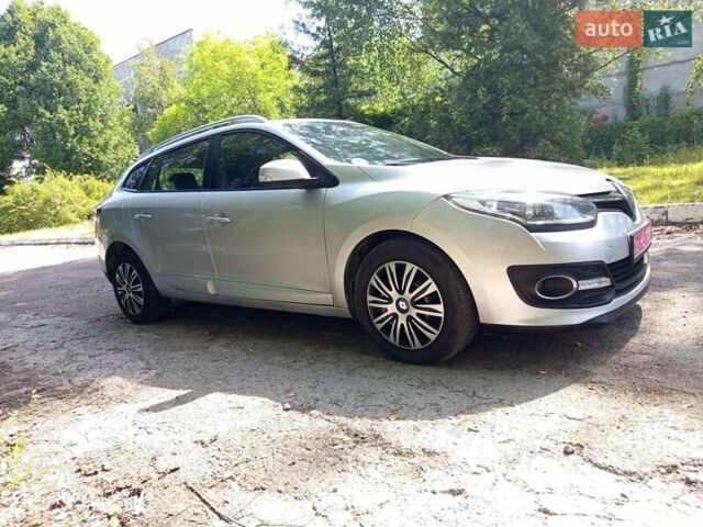 Серый Рено Меган, объемом двигателя 1.49 л и пробегом 223 тыс. км за 8600 $, фото 13 на Automoto.ua