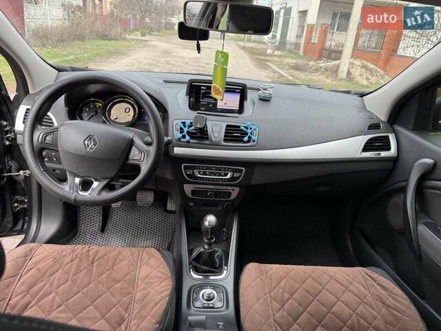 Сірий Рено Меган, об'ємом двигуна 1.46 л та пробігом 155 тис. км за 10800 $, фото 9 на Automoto.ua
