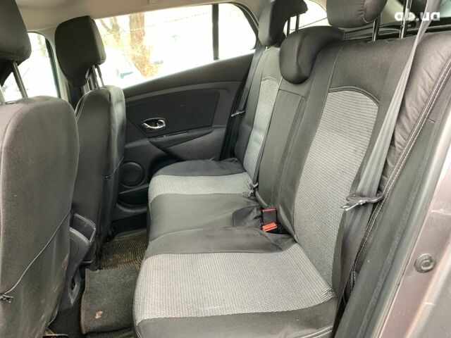 Сірий Рено Меган, об'ємом двигуна 1.5 л та пробігом 252 тис. км за 8790 $, фото 25 на Automoto.ua