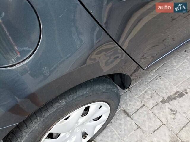 Серый Рено Меган, объемом двигателя 1.46 л и пробегом 243 тыс. км за 9000 $, фото 5 на Automoto.ua