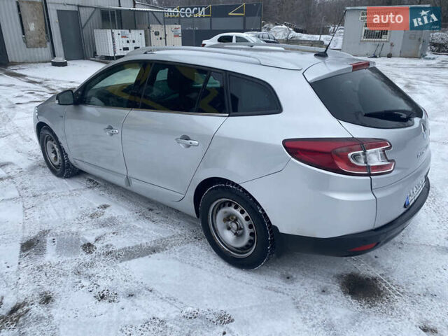 Серый Рено Меган, объемом двигателя 1.46 л и пробегом 270 тыс. км за 7500 $, фото 3 на Automoto.ua