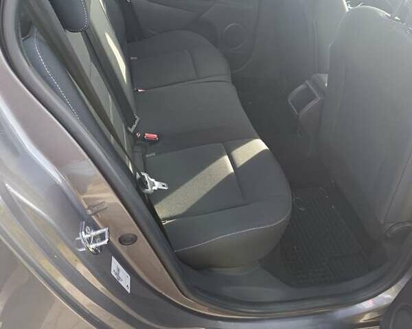 Серый Рено Меган, объемом двигателя 1.6 л и пробегом 172 тыс. км за 9500 $, фото 12 на Automoto.ua